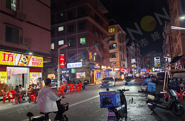 LED廣告機,LED燈桿屏 LED廣告機,LED燈桿屏