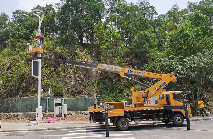 led燈桿屏|智慧燈桿屏|led廣告機|智慧路燈屏|戶外LED廣告機|燈桿屏|智慧燈桿|智慧路燈