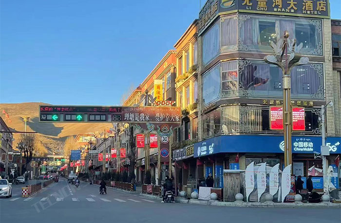 led燈桿屏|智慧燈桿屏|led廣告機|智慧路燈屏|戶外LED廣告機|燈桿屏|智慧燈桿|智慧路燈